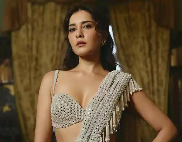 Actress Rashi Khanna Gallery